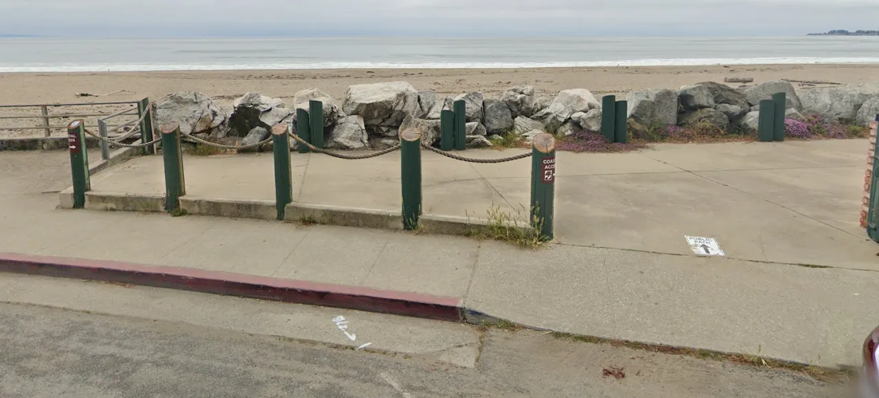 Google Street View Adjacent to Rio Del Mar Beach Island Homeowners Association